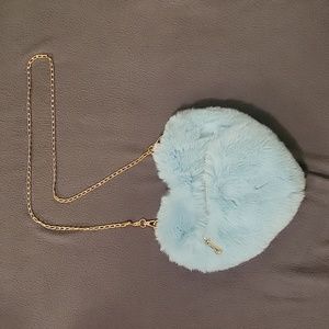 ❤️ NWOT BLUE FURRY HEART SHOULDER BAG